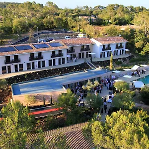 Mercure Golf De Barbaroux & Hotell